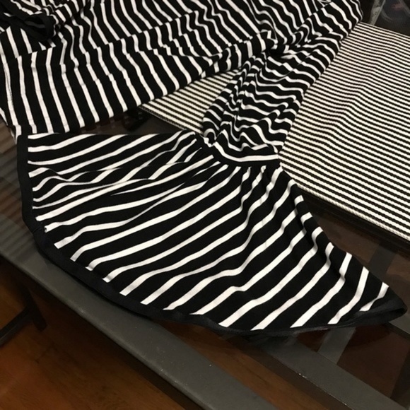 Style Mafia Black White Stripe Poppy Bell Sleeve Shirt Medium - Picture 6 of 12